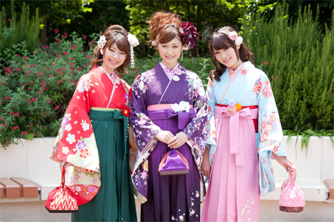 卒業式には袴で振袖をアレンジ！