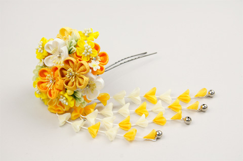 成人式におすすめの振袖に似合う髪飾り