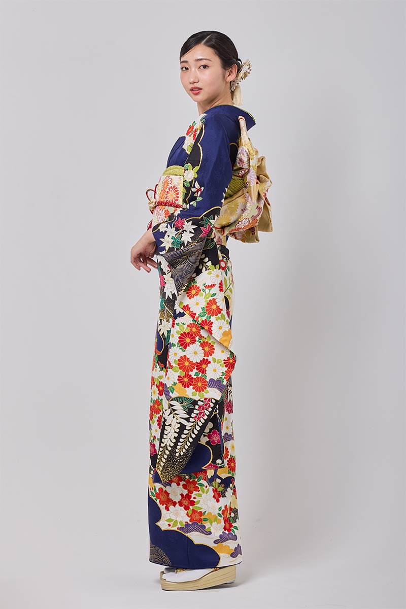 【MK-1614】深い紺地に華やかな花模様が映える豪華な振袖