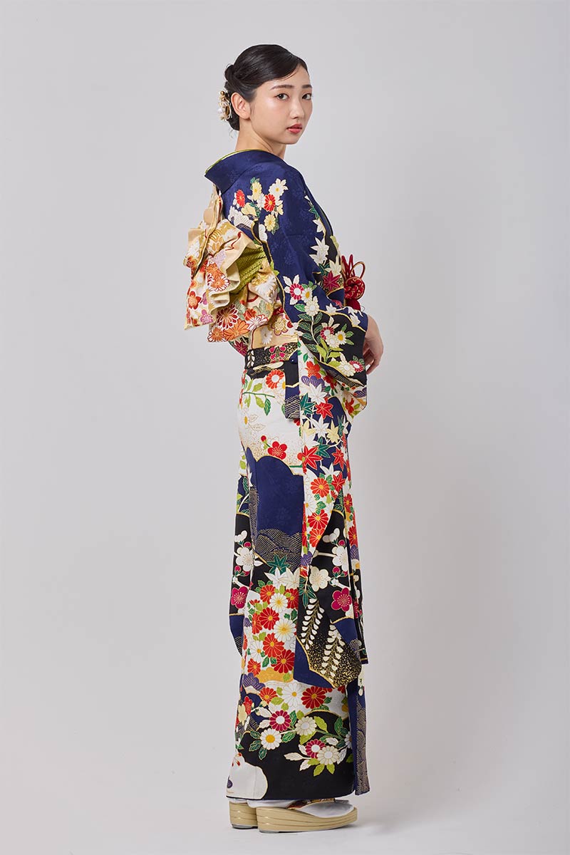 【MK-1614】深い紺地に華やかな花模様が映える豪華な振袖