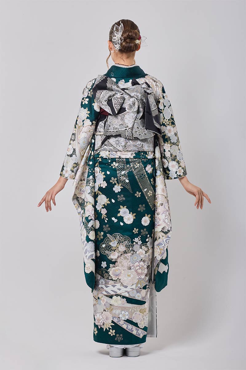 【MK-1705】金彩のきらめきに和花がふわりと咲く振袖